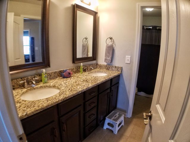 3145 Randle Brothers Ln, Clarksville, TN 37043