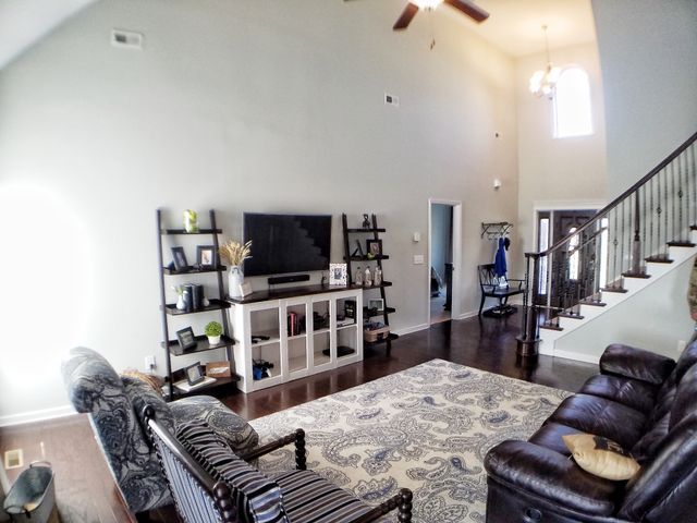 3145 Randle Brothers Ln, Clarksville, TN 37043