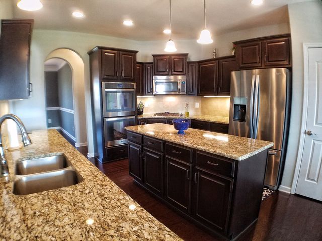 3145 Randle Brothers Ln, Clarksville, TN 37043