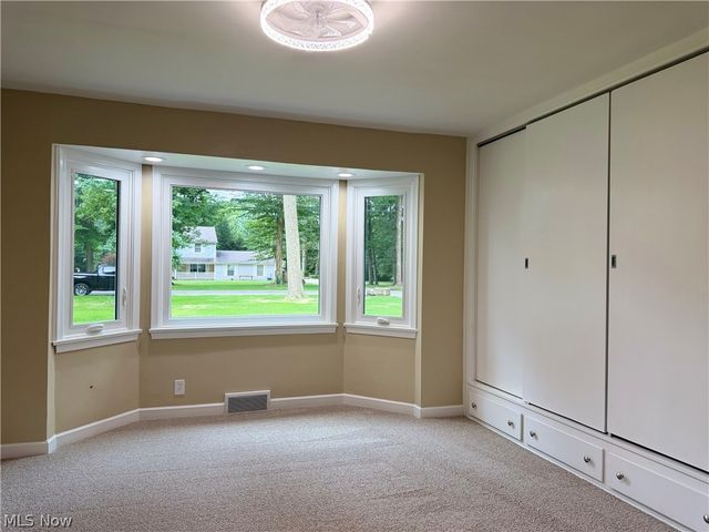 2120 Arms Drive, Girard, OH 44420