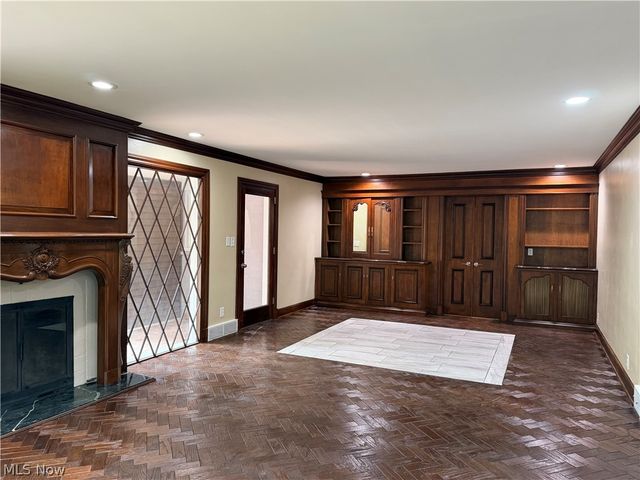 2120 Arms Drive, Girard, OH 44420