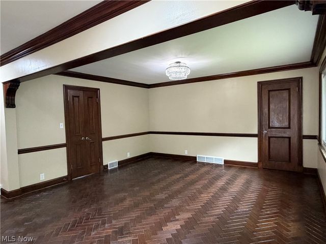 2120 Arms Drive, Girard, OH 44420