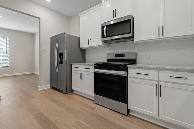 21563 Bluebonnet Bay Drive, Magnolia, TX 77354