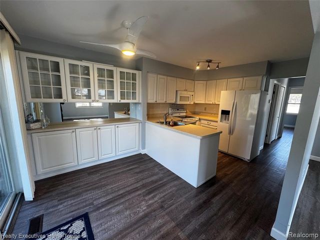 5766 Northfield Parkway 574, Troy, MI 48098