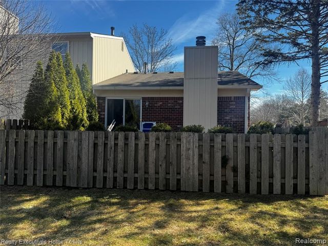 5766 Northfield Parkway 574, Troy, MI 48098