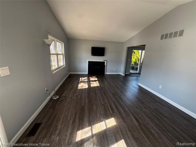 5766 Northfield Parkway 574, Troy, MI 48098