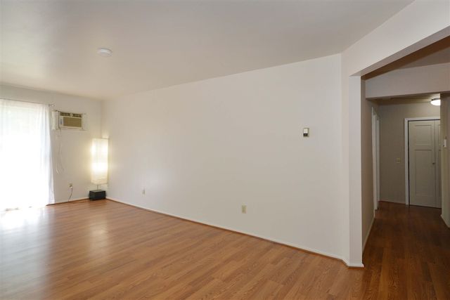 616 Lynn Avenue 23, Kalamazoo, MI 49008