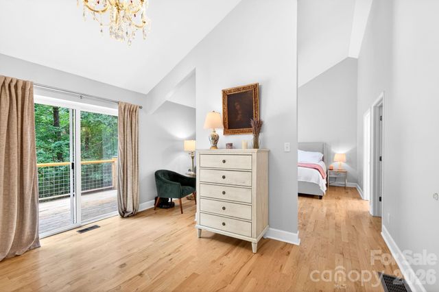 153 Skyview Circle, Asheville, NC 28804