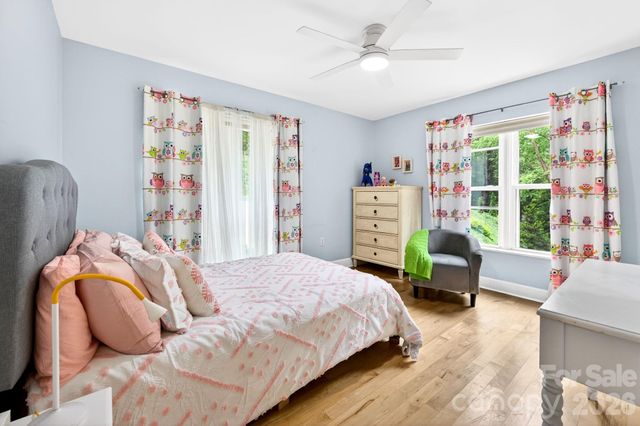 153 Skyview Circle, Asheville, NC 28804