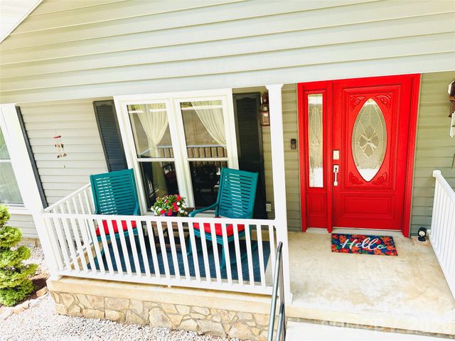 153 Skyview Circle, Asheville, NC 28804