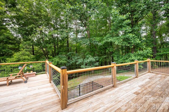 153 Skyview Circle, Asheville, NC 28804