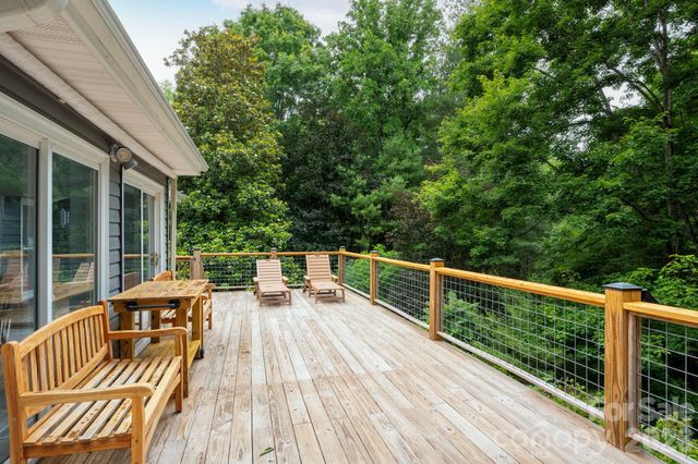 153 Skyview Circle, Asheville, NC 28804