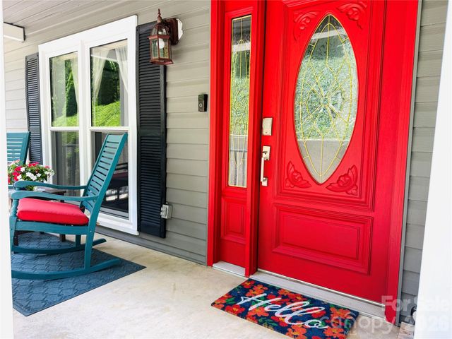 153 Skyview Circle, Asheville, NC 28804