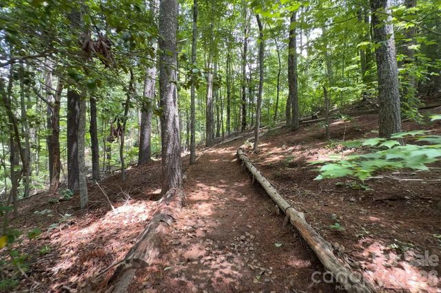 153 Skyview Circle, Asheville, NC 28804