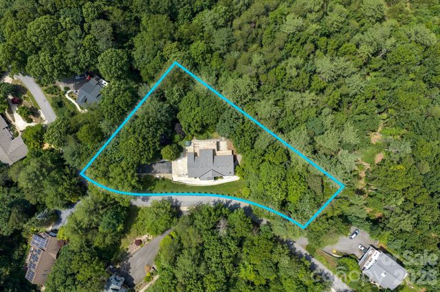 153 Skyview Circle, Asheville, NC 28804