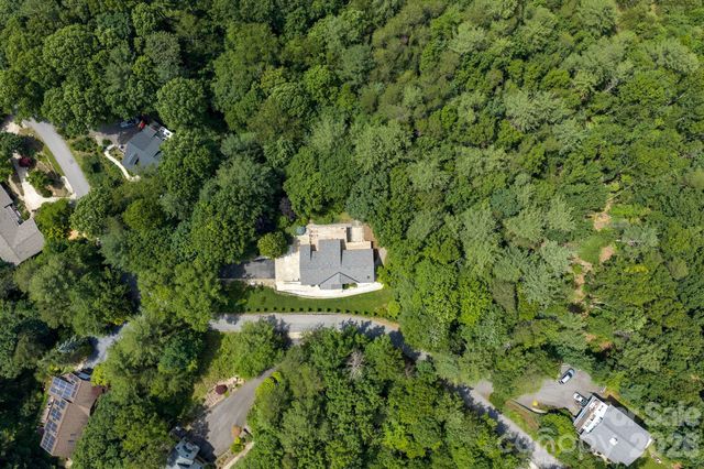 153 Skyview Circle, Asheville, NC 28804
