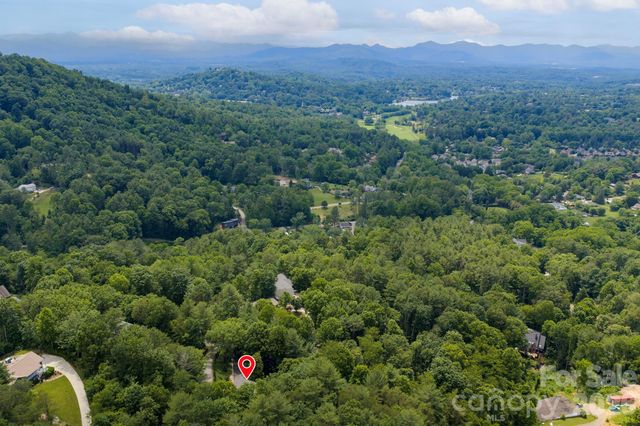 153 Skyview Circle, Asheville, NC 28804