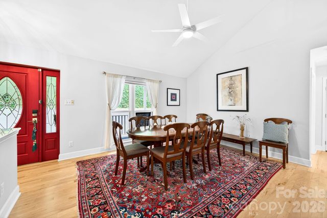 153 Skyview Circle, Asheville, NC 28804