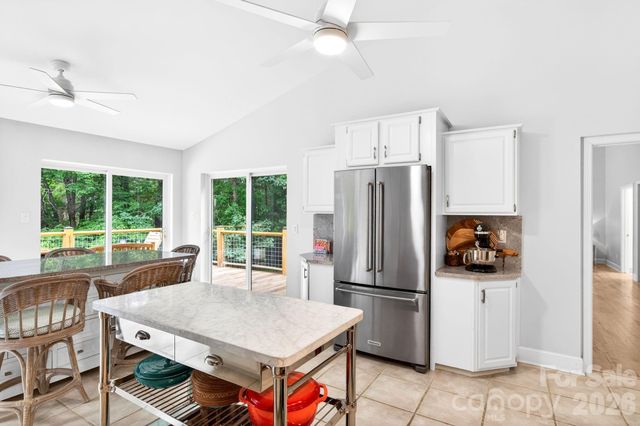 153 Skyview Circle, Asheville, NC 28804