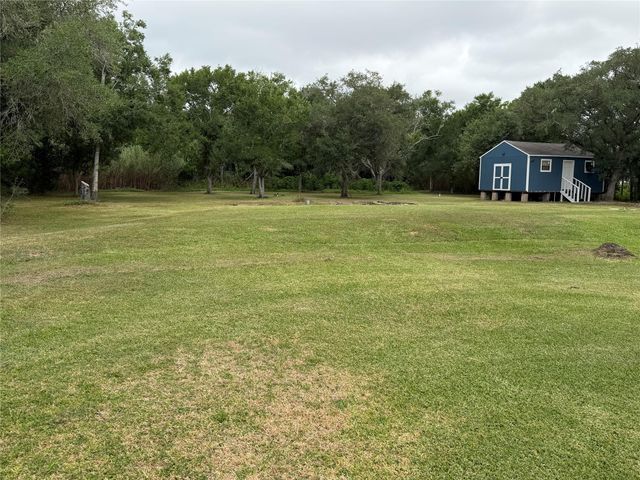 4608 Oak Drive, Brazoria, TX 77422