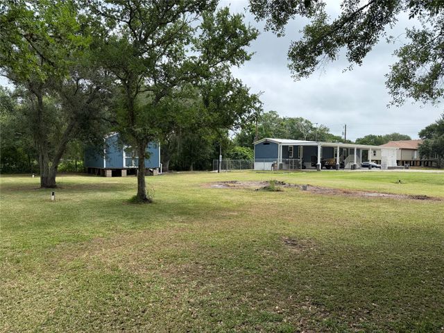 4608 Oak Drive, Brazoria, TX 77422