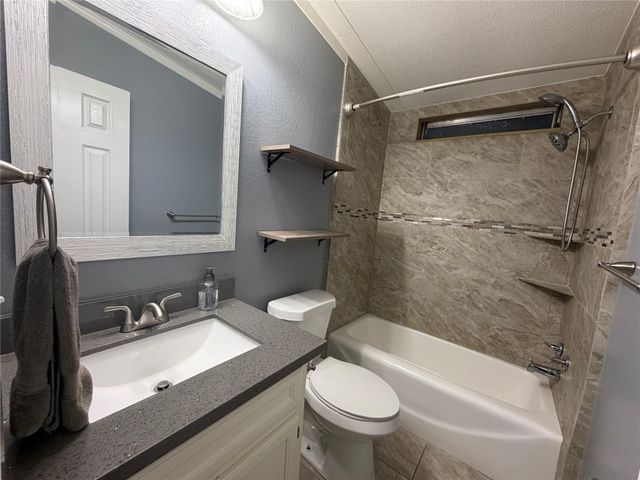 4608 Oak Drive, Brazoria, TX 77422