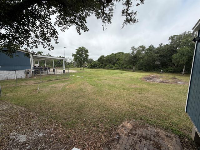 4608 Oak Drive, Brazoria, TX 77422