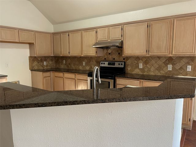 334 Touchdown Drive, Irving, TX 75063