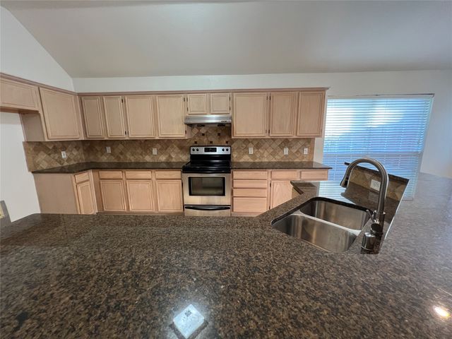334 Touchdown Drive, Irving, TX 75063