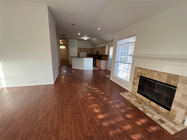 334 Touchdown Drive, Irving, TX 75063