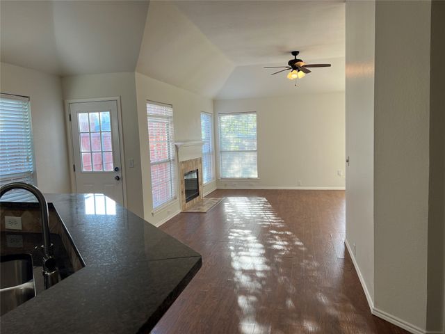 334 Touchdown Drive, Irving, TX 75063