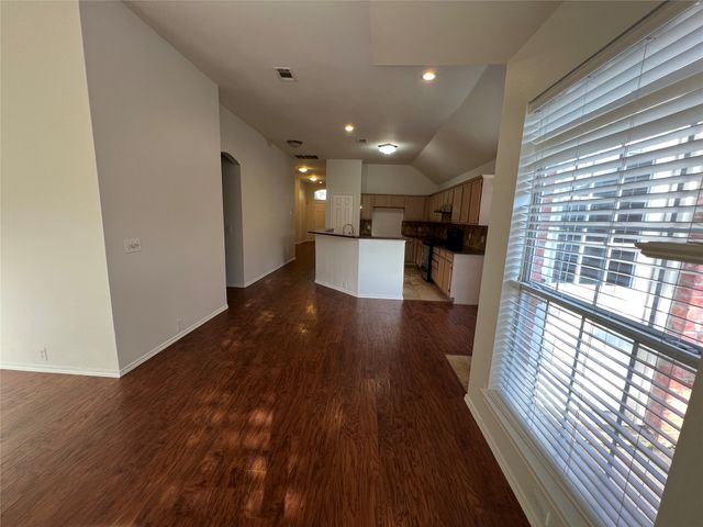 334 Touchdown Drive, Irving, TX 75063