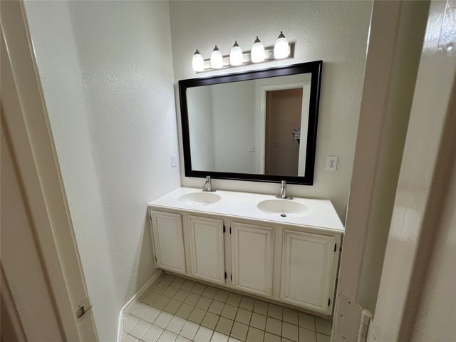 334 Touchdown Drive, Irving, TX 75063