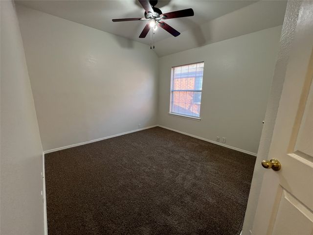 334 Touchdown Drive, Irving, TX 75063