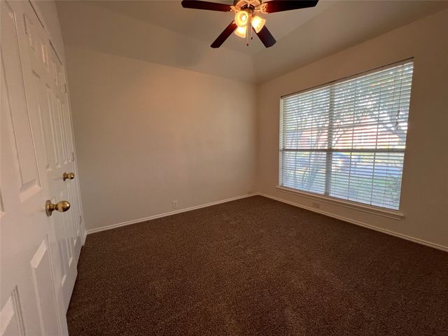 334 Touchdown Drive, Irving, TX 75063
