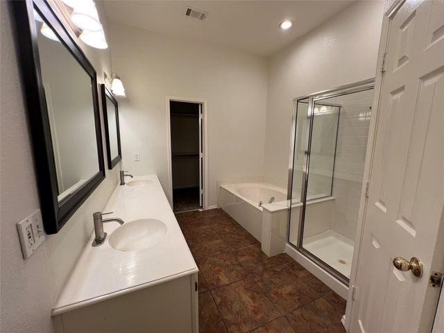 334 Touchdown Drive, Irving, TX 75063