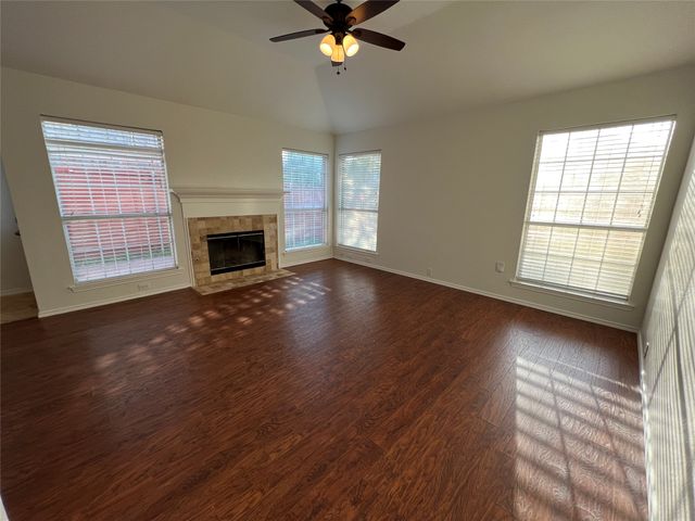 334 Touchdown Drive, Irving, TX 75063