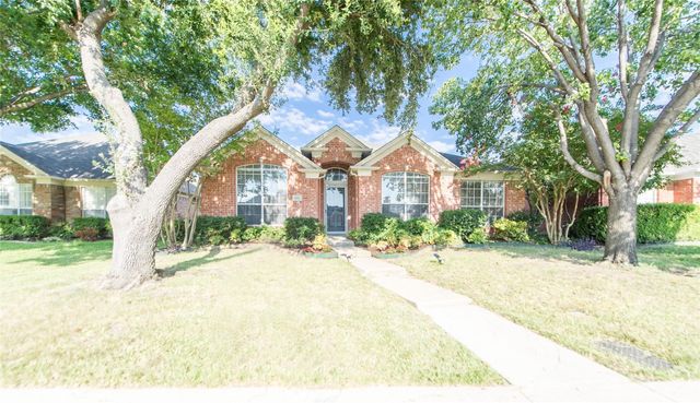 334 Touchdown Drive, Irving, TX 75063
