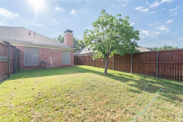 334 Touchdown Drive, Irving, TX 75063