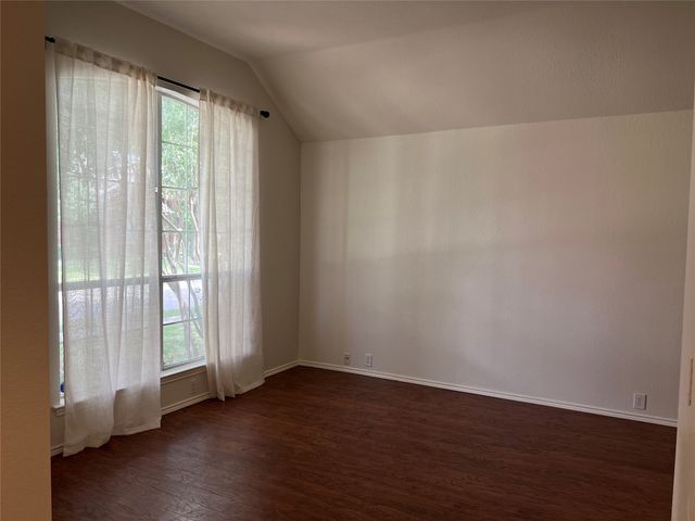 334 Touchdown Drive, Irving, TX 75063
