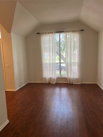 334 Touchdown Drive, Irving, TX 75063
