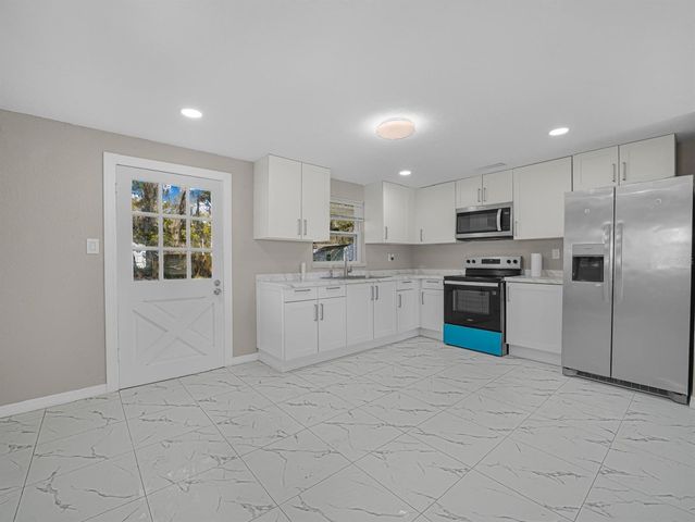 3131 LINDA DRIVE, Lakeland, FL 33810