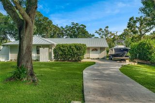 781 24th Square, Vero Beach, FL 32962