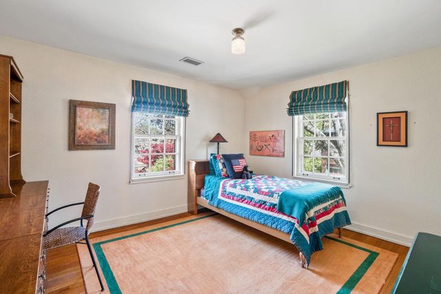 2005 N 72nd STREET, Wauwatosa, WI 53213