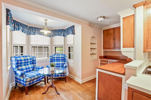 2005 N 72nd STREET, Wauwatosa, WI 53213