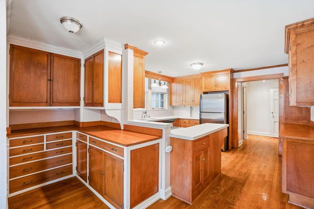 2005 N 72nd STREET, Wauwatosa, WI 53213
