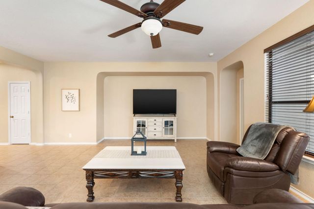 366 Matthews LN, Kyle, TX 78640