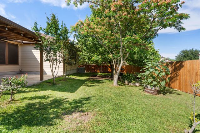 366 Matthews LN, Kyle, TX 78640