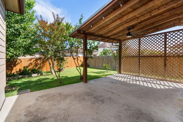 366 Matthews LN, Kyle, TX 78640