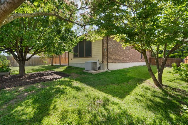 366 Matthews LN, Kyle, TX 78640